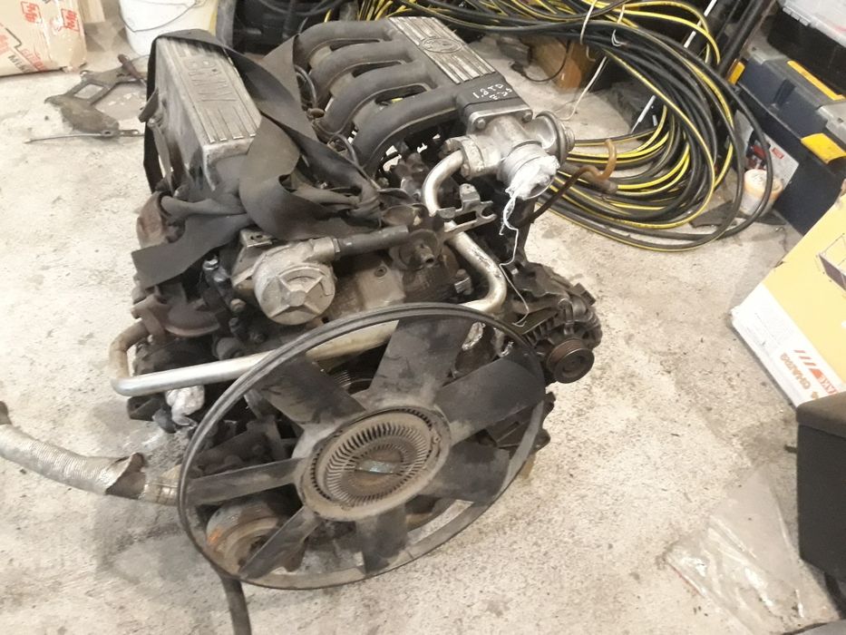 Продам двигатель BMW