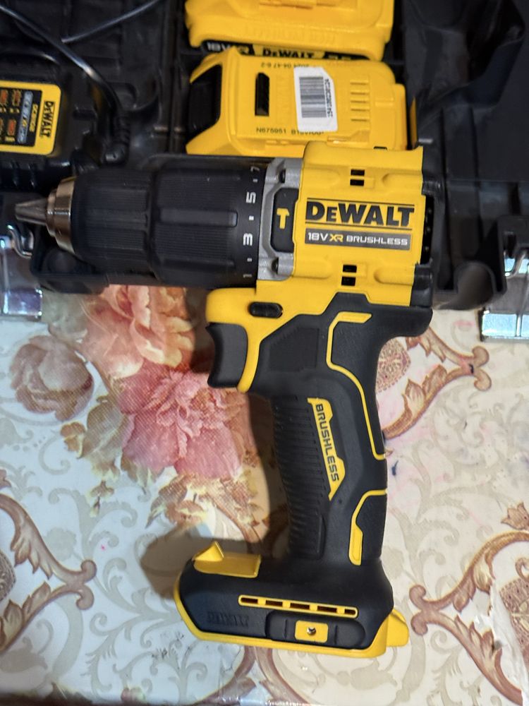 Dewalt дрель шруповерт ударний
