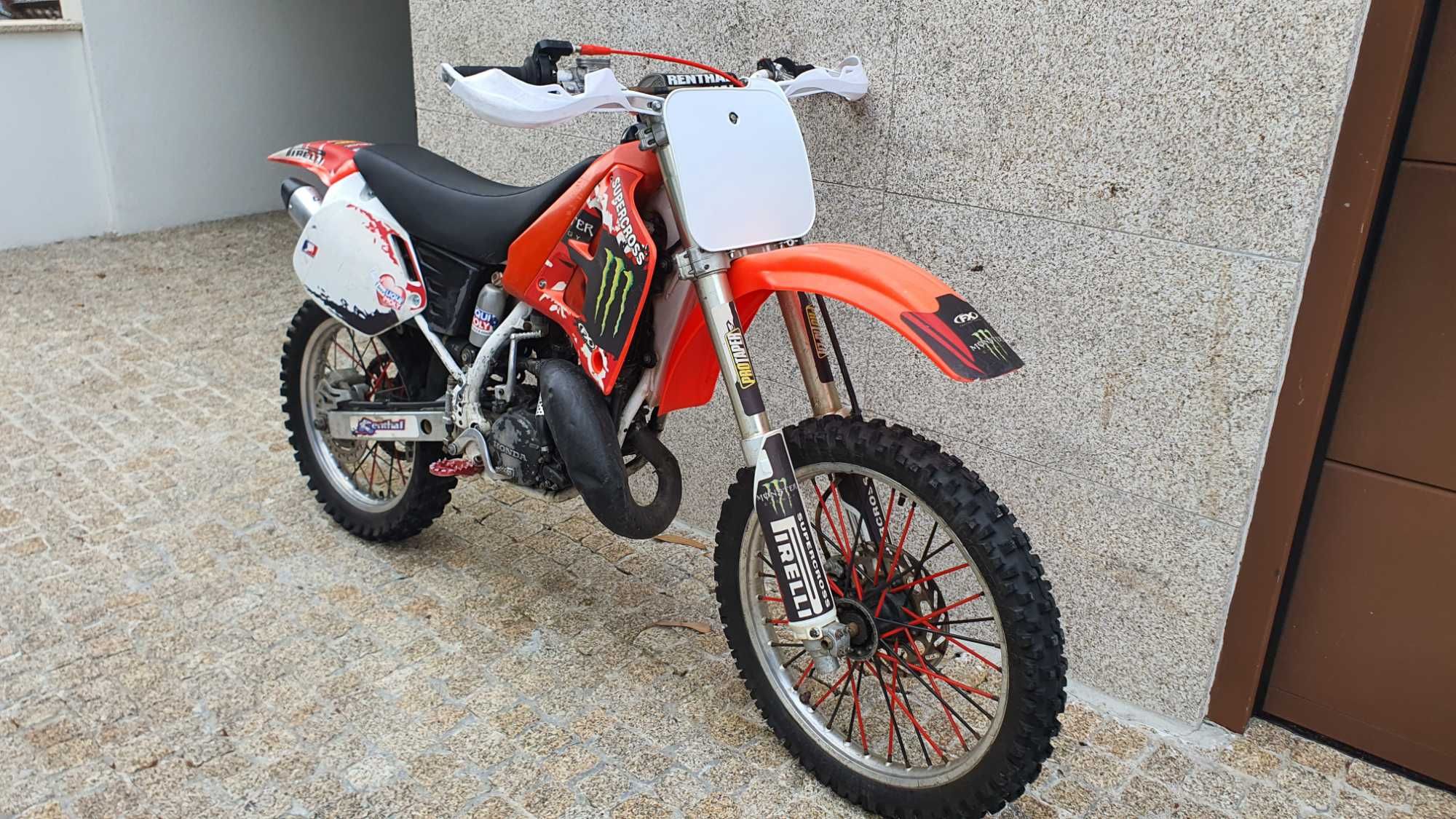 Honda cr 125 motocross