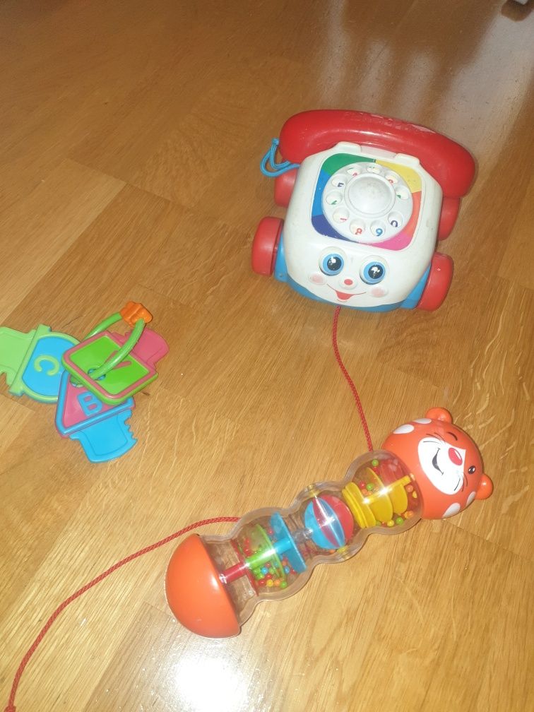 Zestaw fisher price telefon klucze