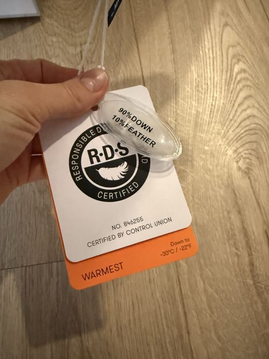 Пуховий жилет Aritzia