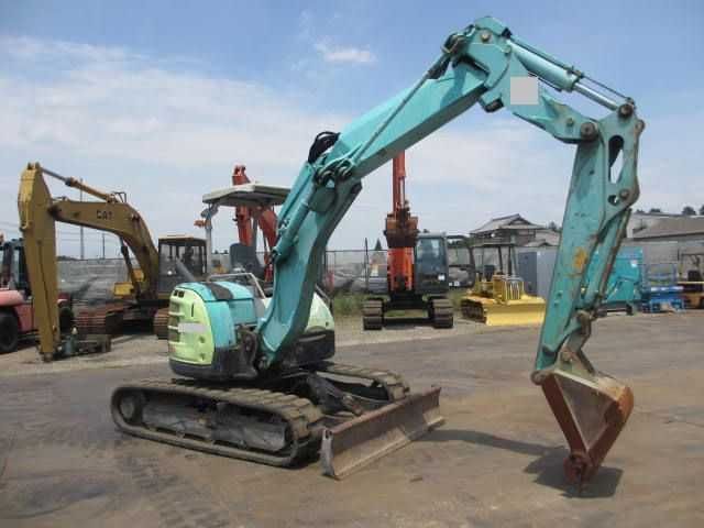 Экскаватор гусеничный Yanmar B6-6A