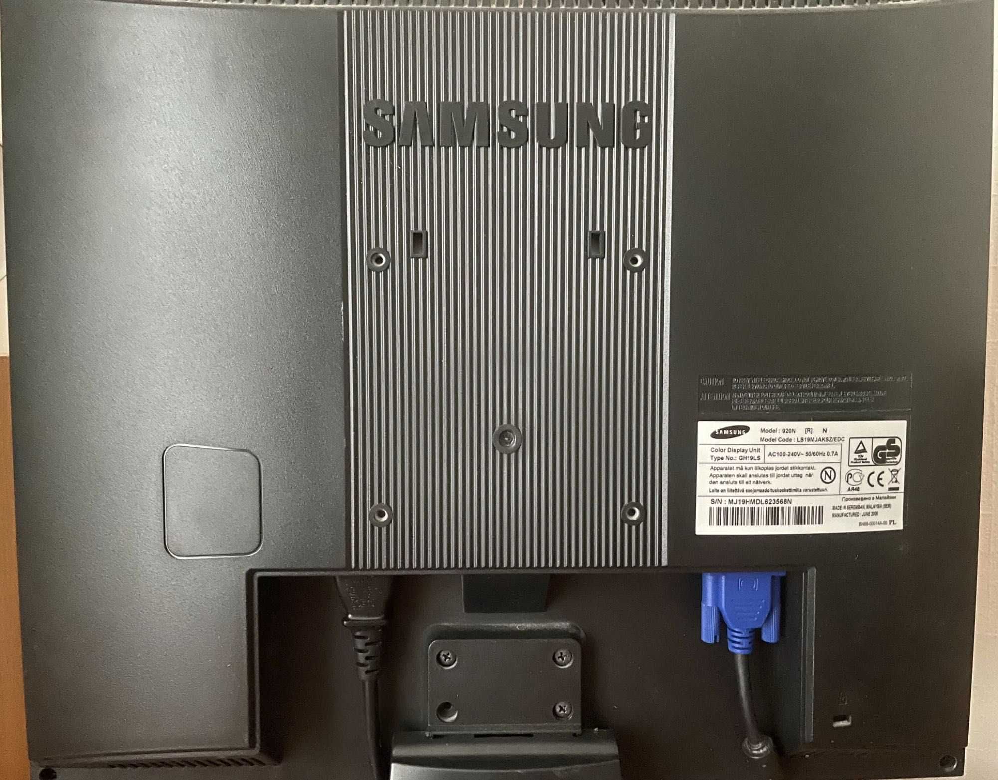 Монітор Samsung 920N 19 дюймiв