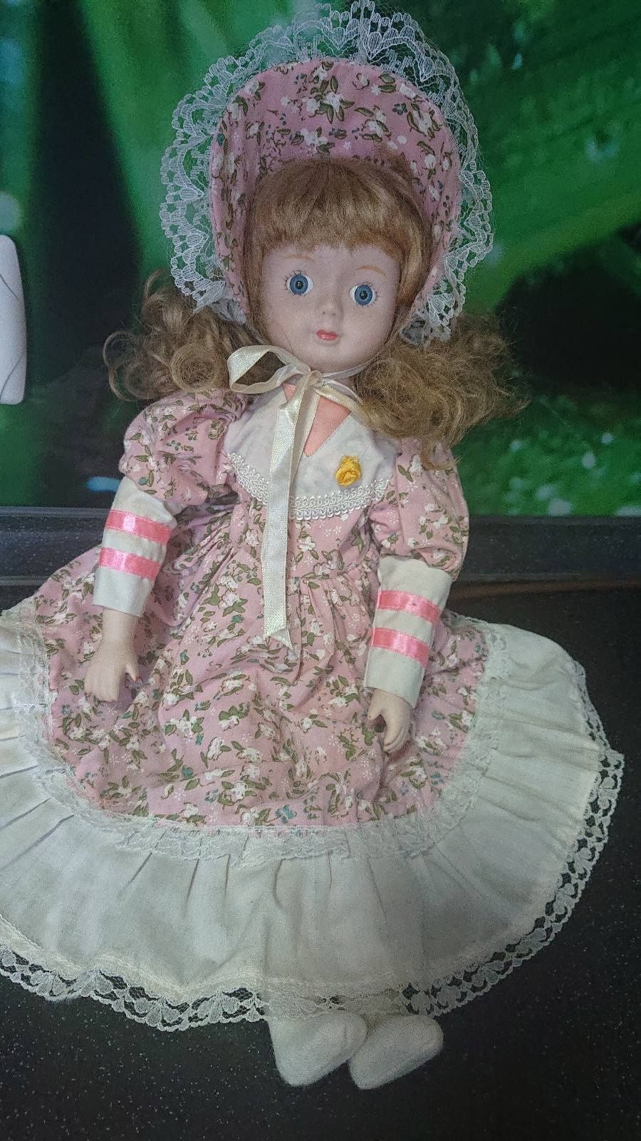 Фарфоровая старинная кукла из Германии