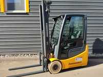Jungheinrich EFG 213  maszt triplex 5,5 metra.