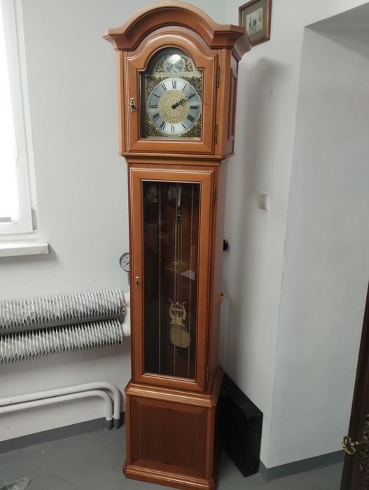 Zegar mechaniczny stojący Adler