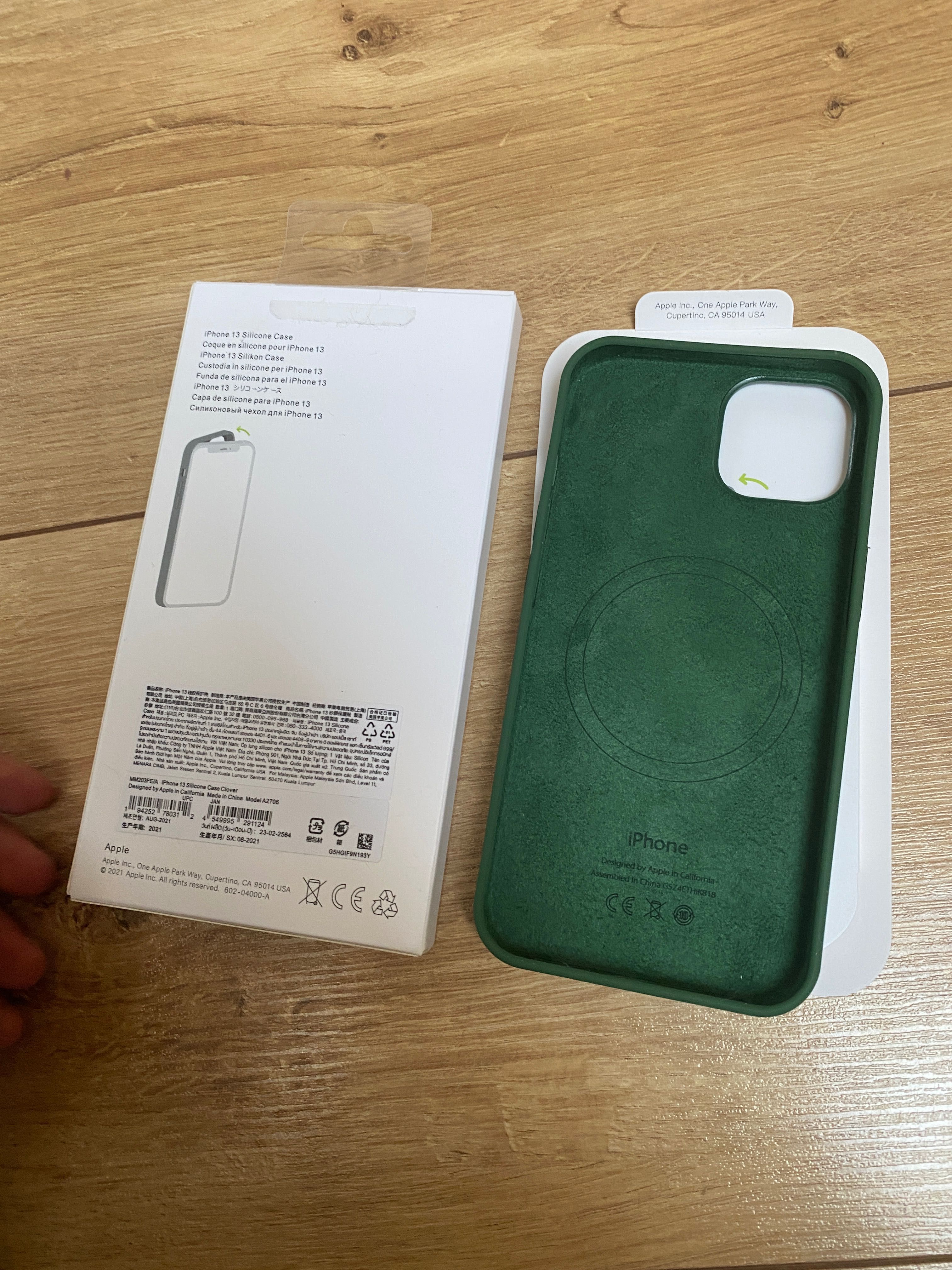 Etui iPhone 13 case MagSafe silikonowe zielone nowe Apple opakowanie