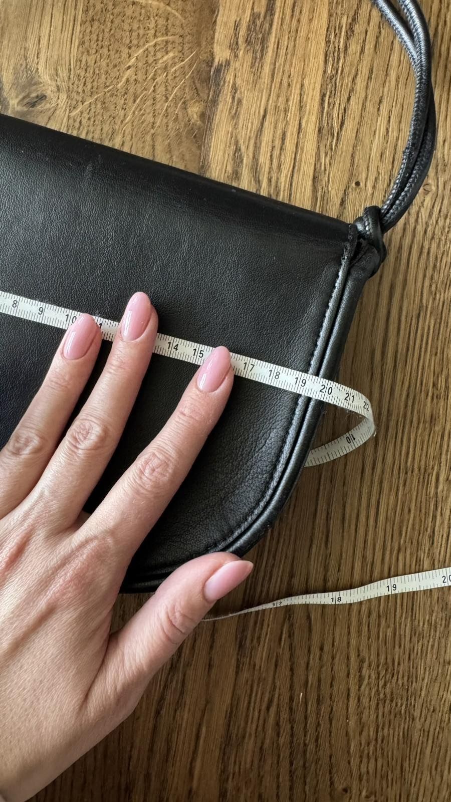 Стильна шкіряна торбинка від ZARA