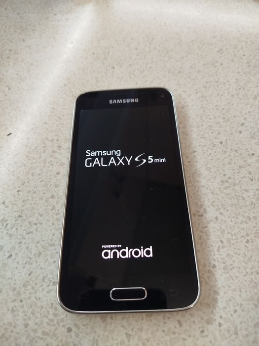 Продам смартфон Samsung Galaxy S5 mini SM-G800F 1.5/16GB Black б/у.