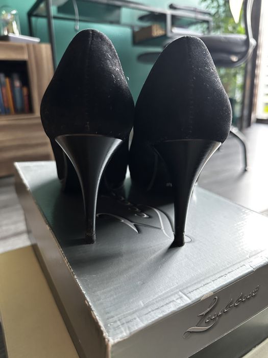 Szpilki roz. 38 zamsz