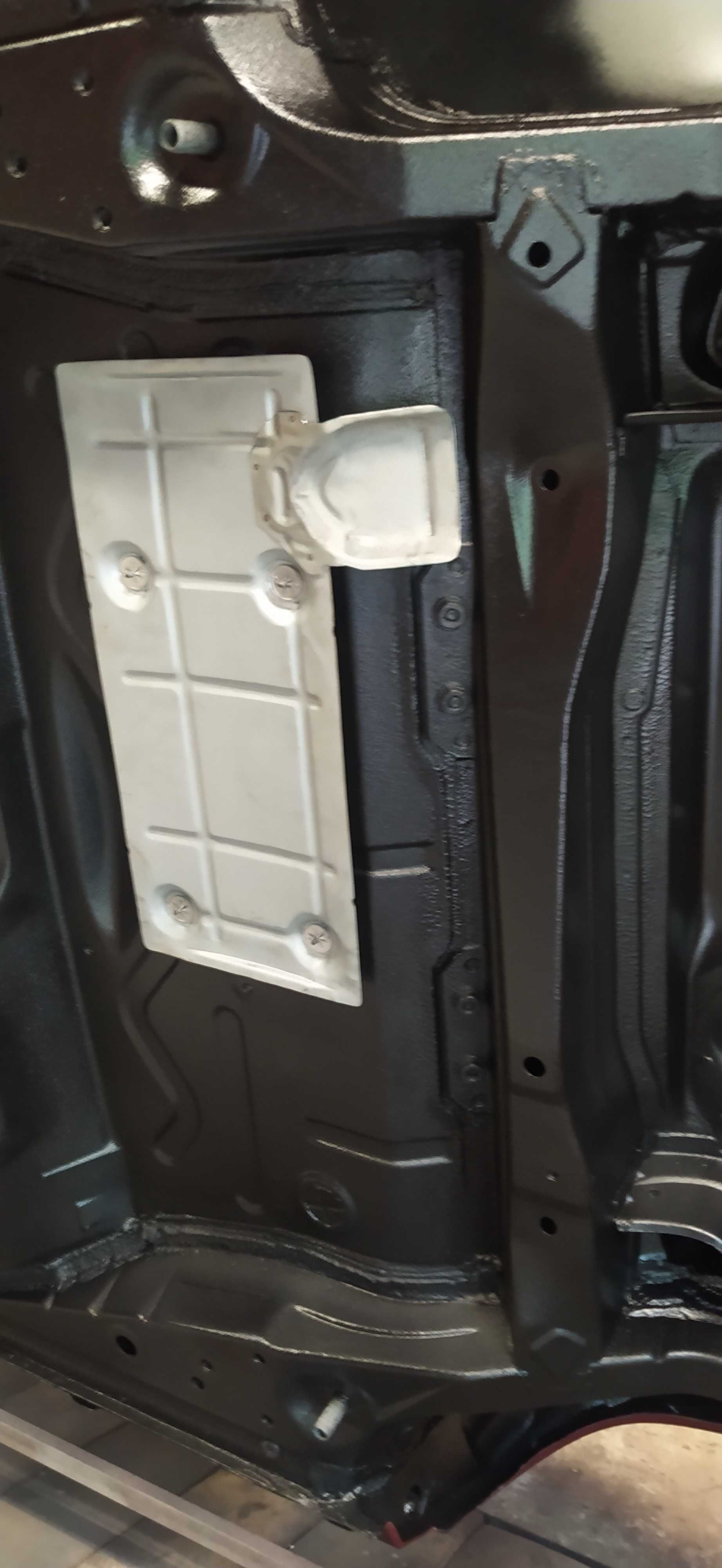 Osłona termiczna (kopia) tłumika środkowego volvo 850 S70 V70I C70.