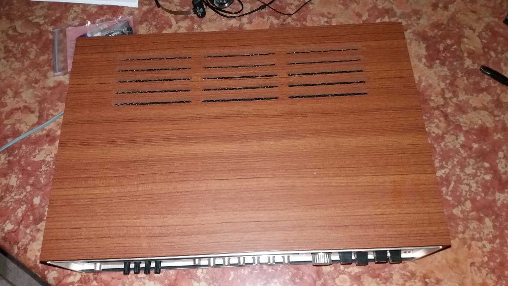 Thoshiba SA 606H Amplifier Stereo Turnur (Vintage)