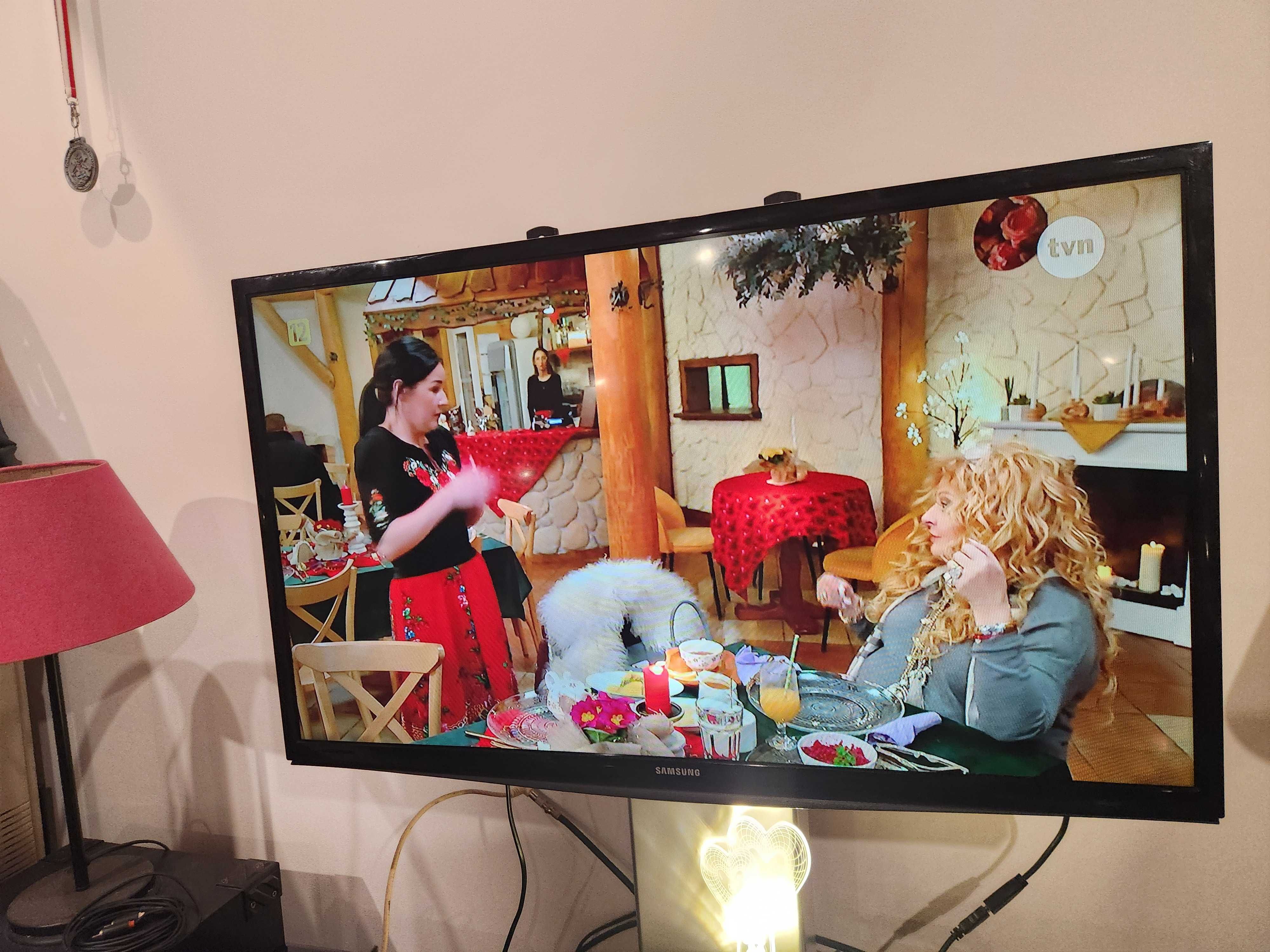 PŁASKI TELEWIZOR SAMUSNG 32 cale UE32H4000 + dekoder DVB-T2 zestaw!