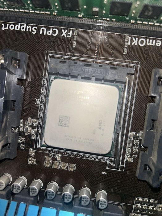 Материнська плата Asus m5A97 r2.0