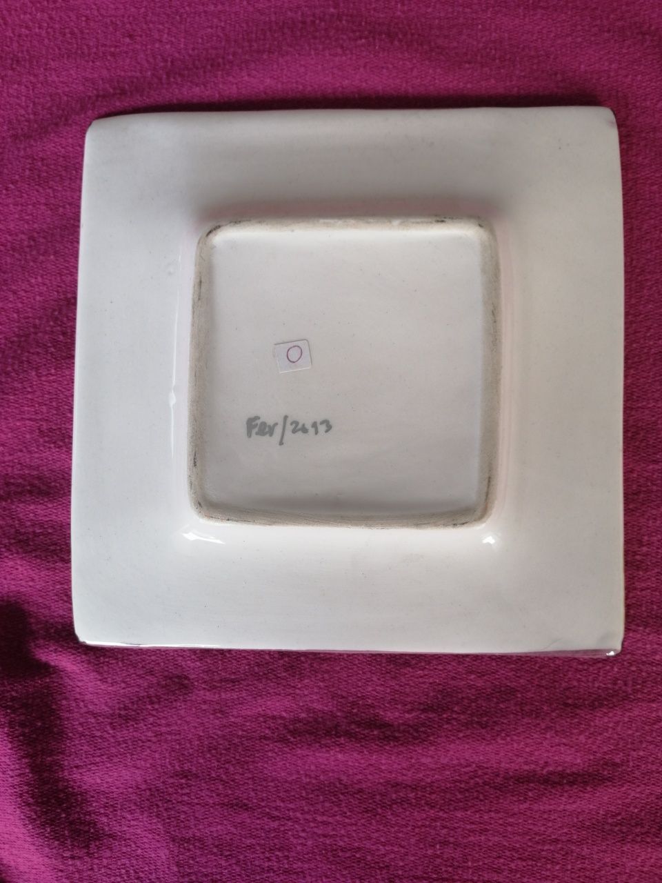 Pratos decorativos em cerâmica novos