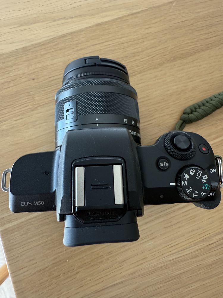 Camera Canon EOS M50
