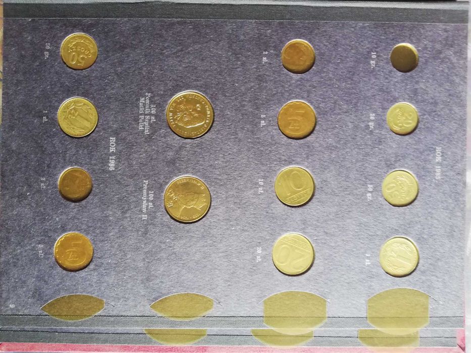 Klaser, album na monety z monetami 100 szt. od 1973  do 1986