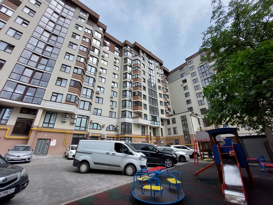 Подобова оренда VIP-КЛАСУ вул.Г.Євромайдану 9