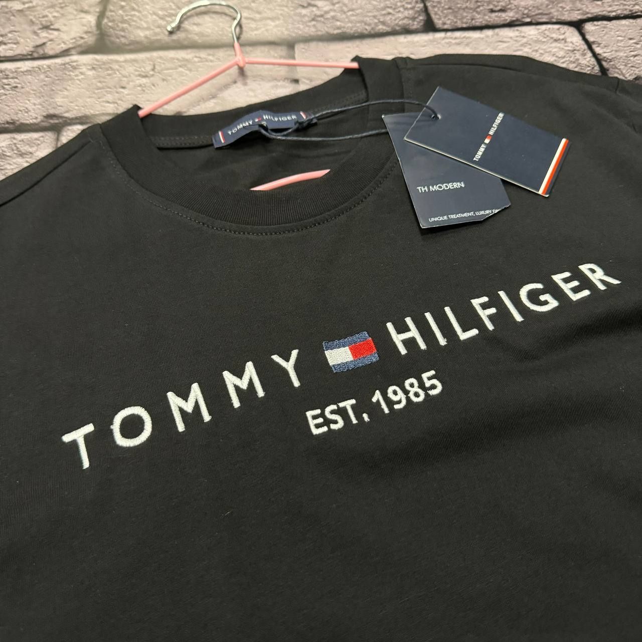 НОВЫЙ СЕЗОН ЕКСКЛЮЗИВ Мужская  черная футболка Tommy Hilfiger - 2024