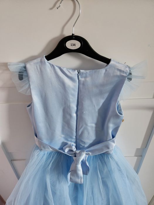 Piękna sukienka dla dziewczynki