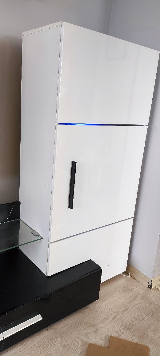 Szafka pod telewizor