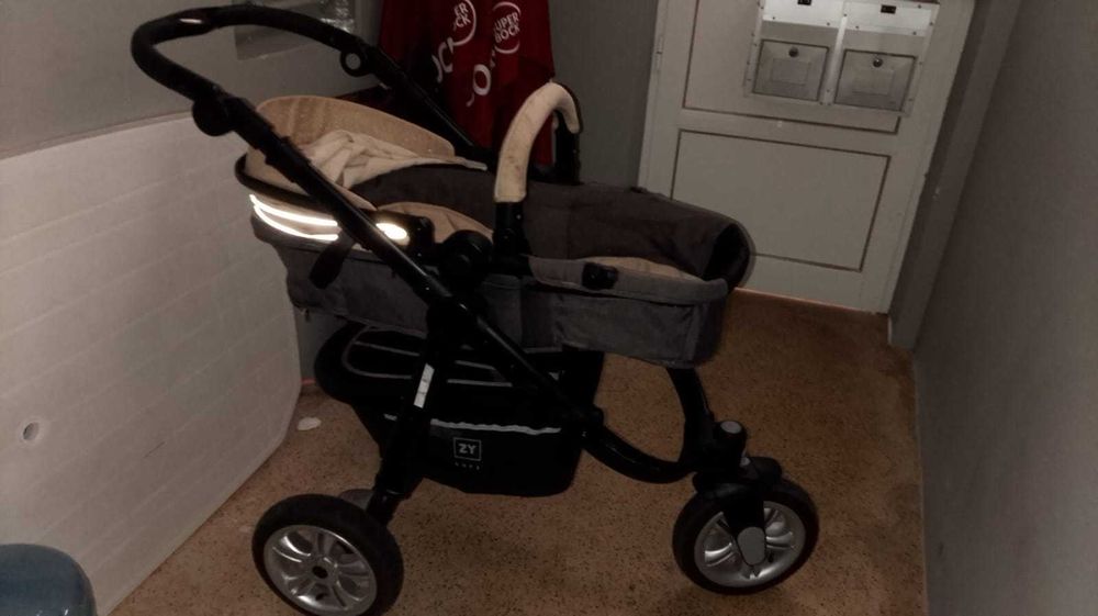 carrinho de bebebebê