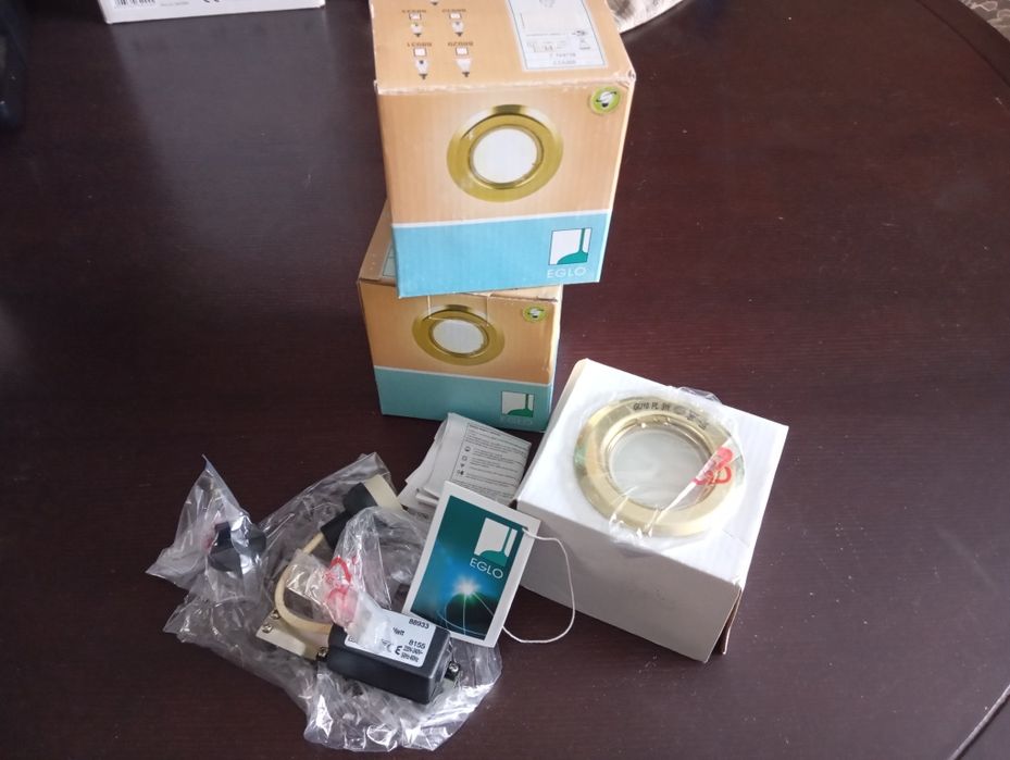 Лампа,світильник.