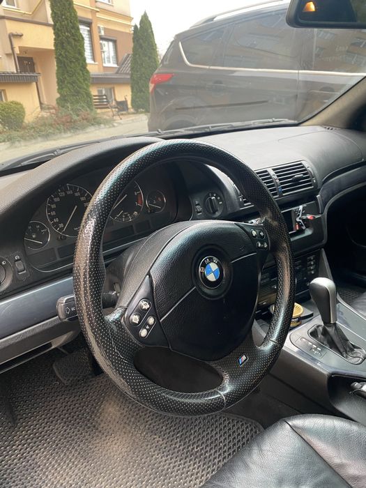 Продам BMW E39 528i
