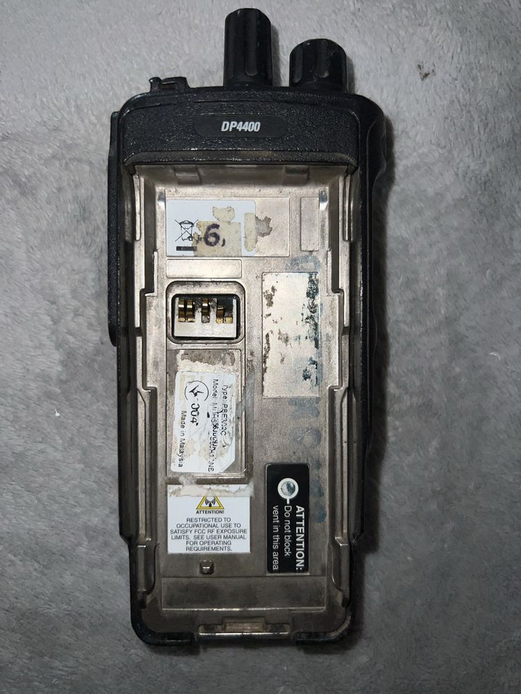 Motorola DP4400 на запчастини