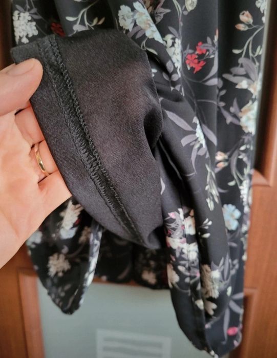 Sukienka midi na jesień w kwiaty