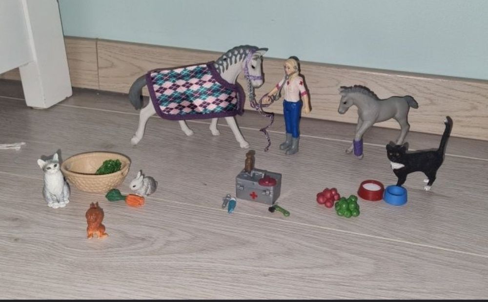 Schleich kalendarz adwentowy + kuce islandzkie