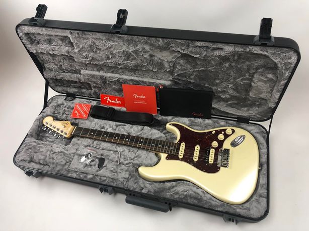 Fender American Elite Stratocaster (Olympic white, 1590$, ідеал)