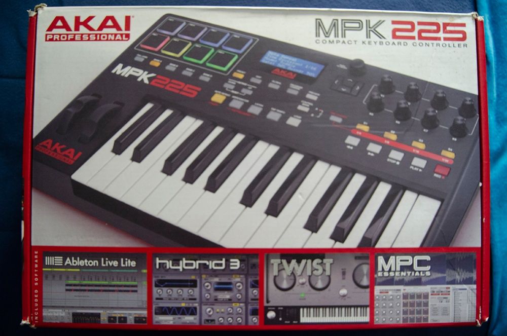 AKAI MPK 255 + Cabo USB + ABLETON Live Lite SOFTWARE como novo