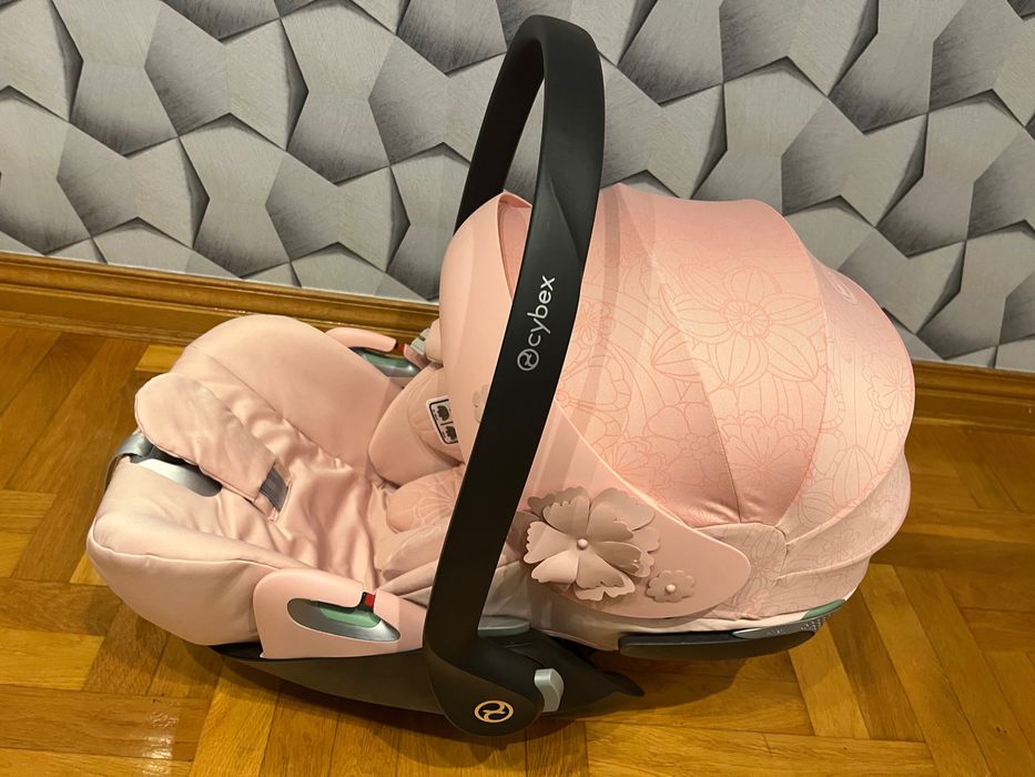 Cybex fotelik samochodowy Flowers różowy