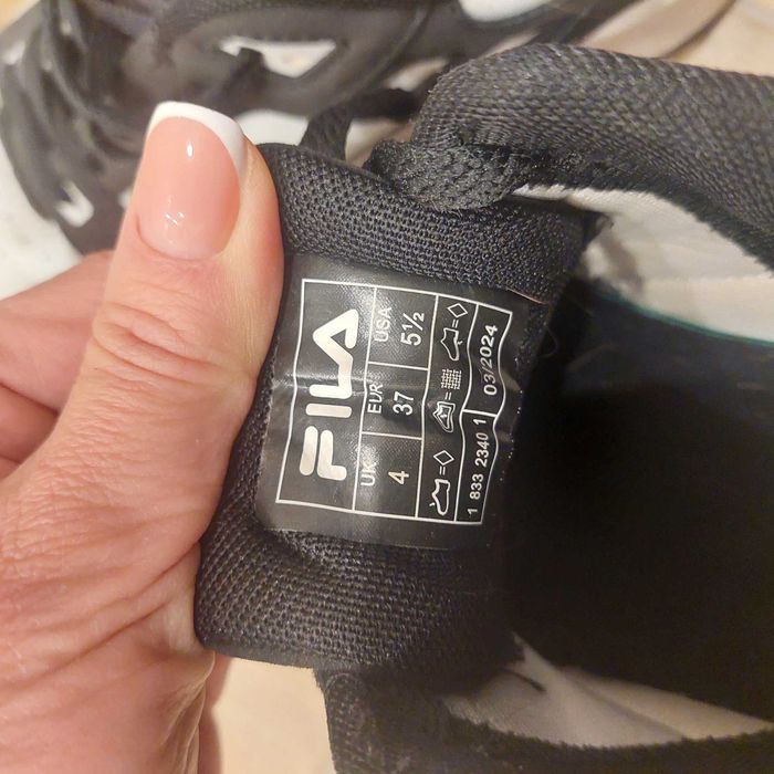 Кросівки Fila 37р. Устілка 23 см
