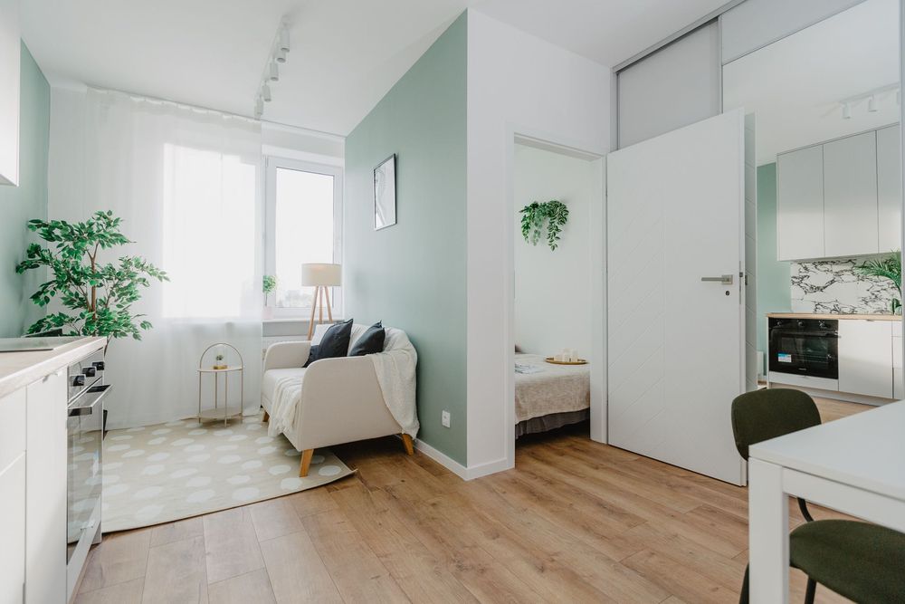 Kawalerka w centrum miasta z wydzieloną sypialnią