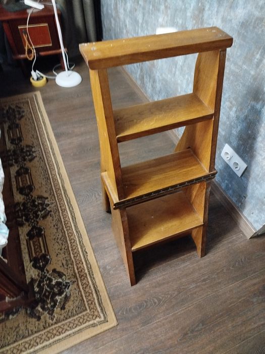 Продам стілець драбину.