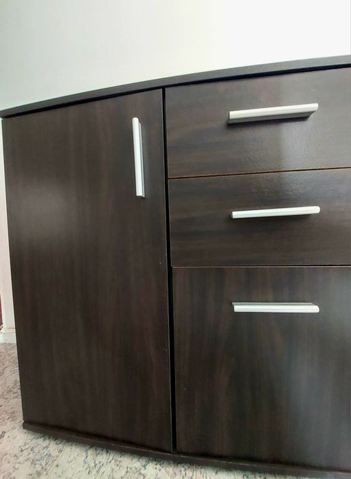 Aparador madeira escura