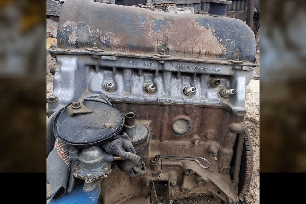 Продам двигун  2101