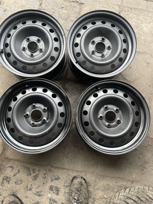 Felgi stalowe 5X114.3 7JX16H2  Et40 Hyundai