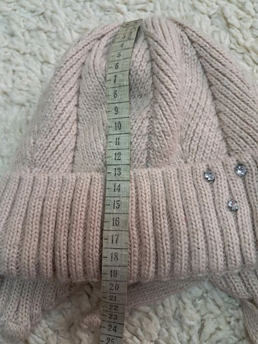 Зимова шапка для дівчинки