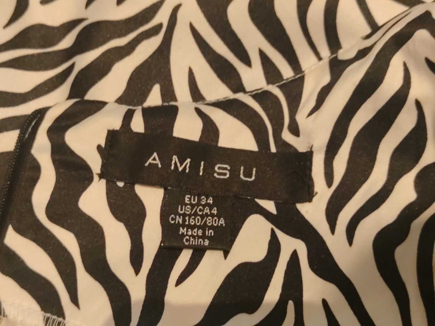AMISU lekka sukienka xs 34 z zakładkami animal print biało czarna