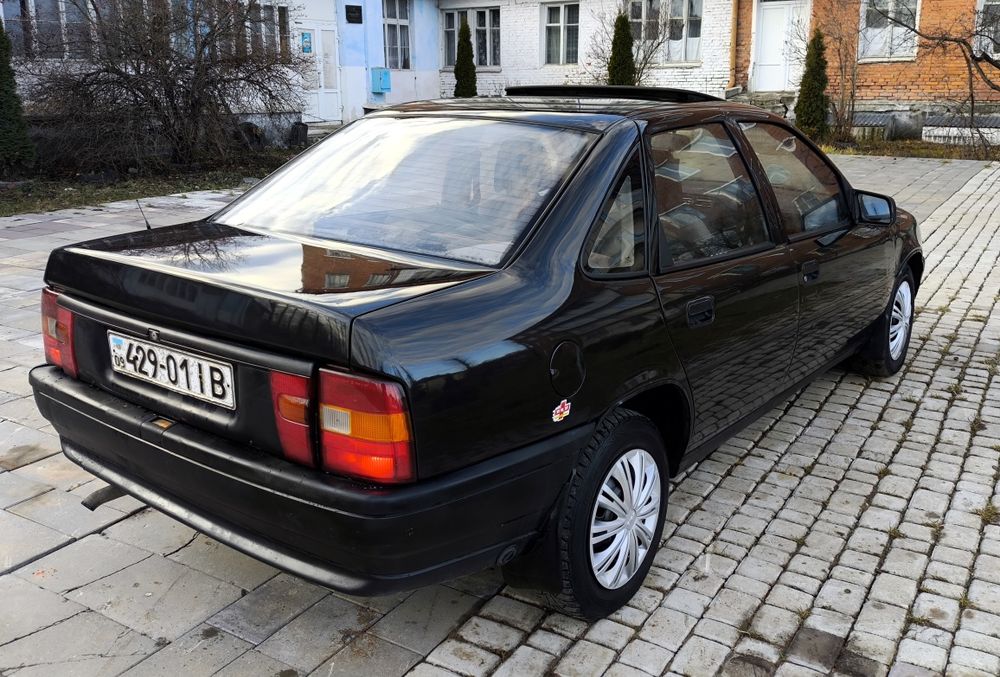 Opel Vektra A 1.6 Бензин в гарному стані Вектра авто машина