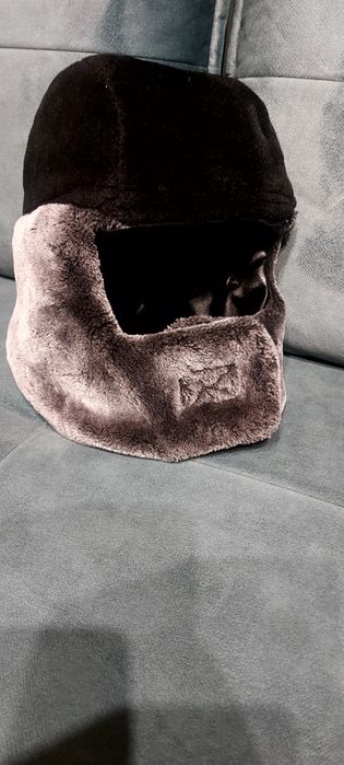 Nowa czapka uszatka. Bardzo ciepła.