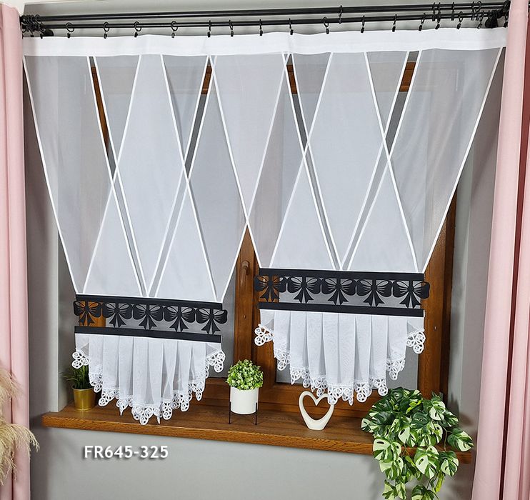 Firany Panele V Z Falbanką I Czarnym Ażurem  135Cm + 150Cm Fr645-325