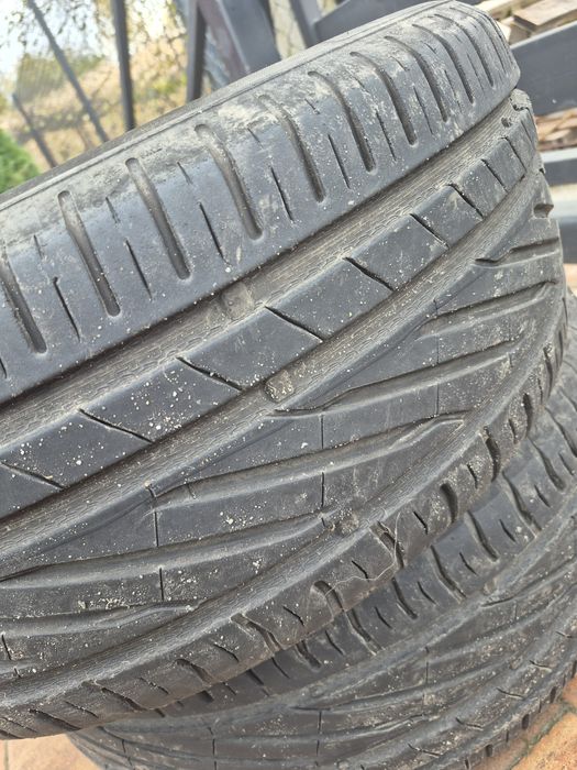 Opony uniroyal rain sport 215/50 r17