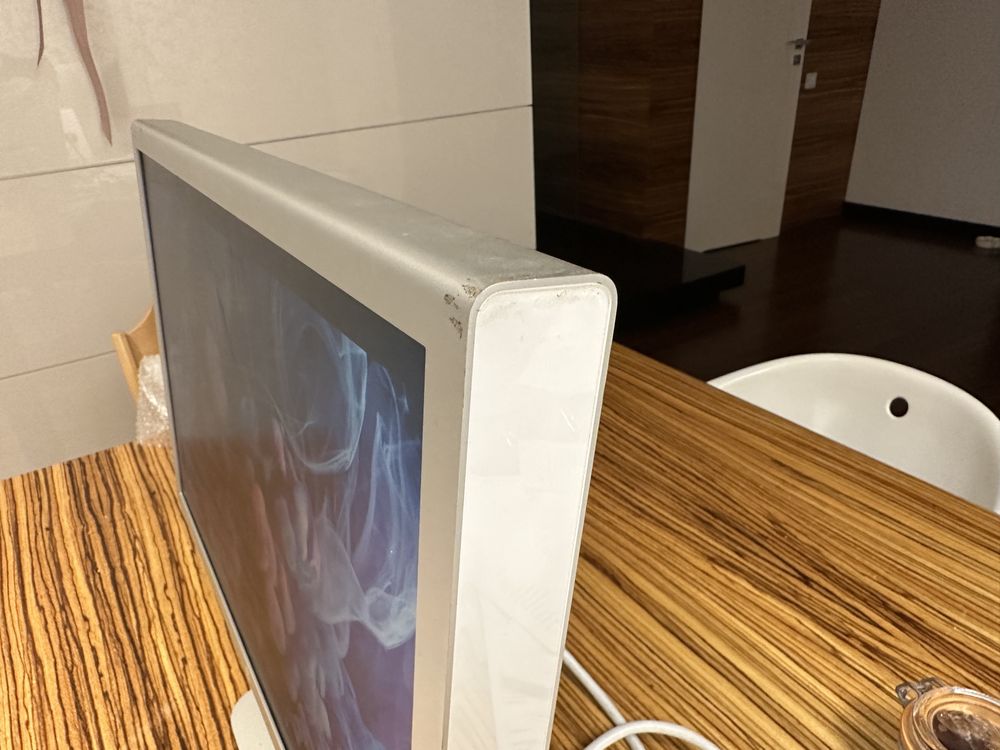 Apple Cinema HD Display monitor 23” A1082