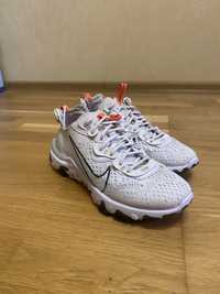 Nike react vision 42р