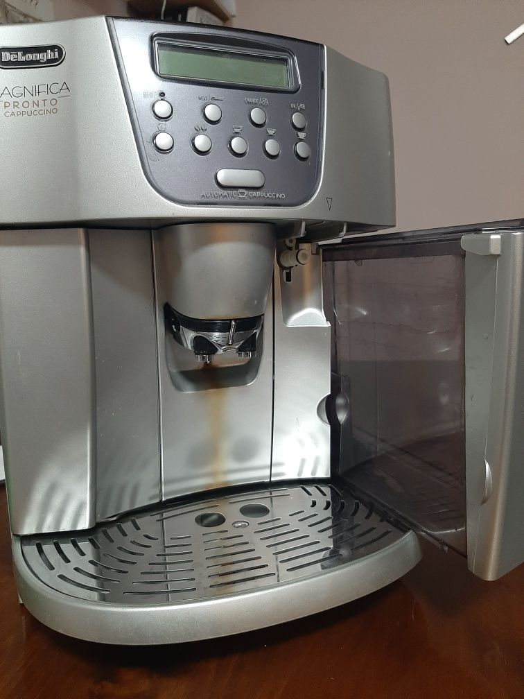 Ekspres do kawy De Longhi- Magnifica Cappuccino