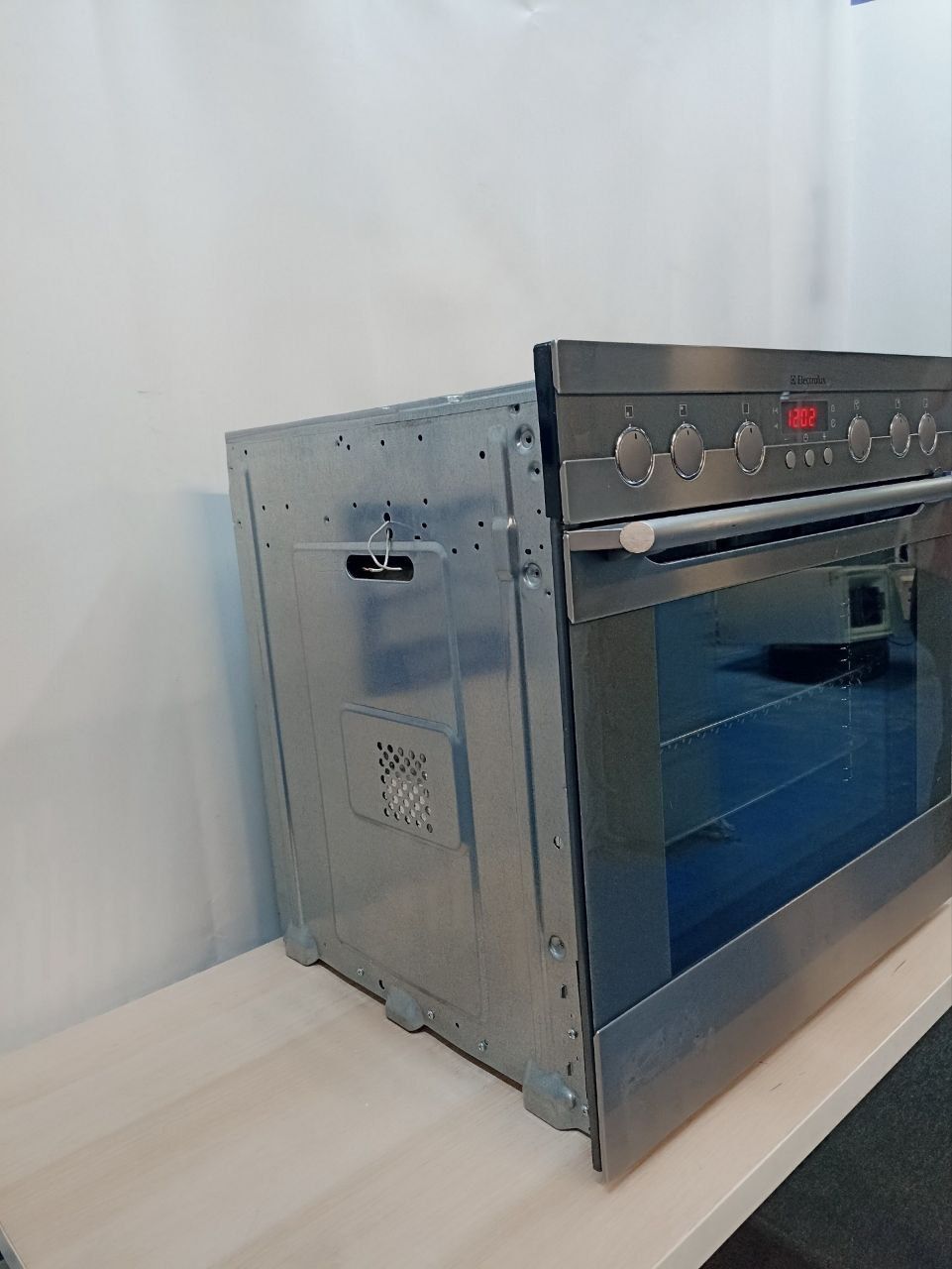 Духова шафа Electrolux EON63100X під вбудову,конвенція,гриль, доставка